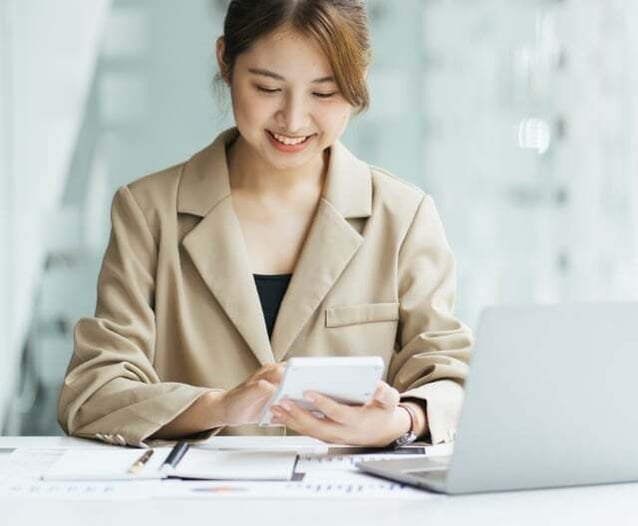 電話する機会が多くなっても法人向け特別価格で通話料を抑制！電話回線との併用でさらにお得に！